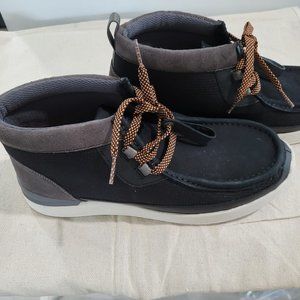 CLARKS RACELITE WALL BOOTS "WALLY", BLACK & BROWN LEATHER, MEN 9.5D, NEVER WORN